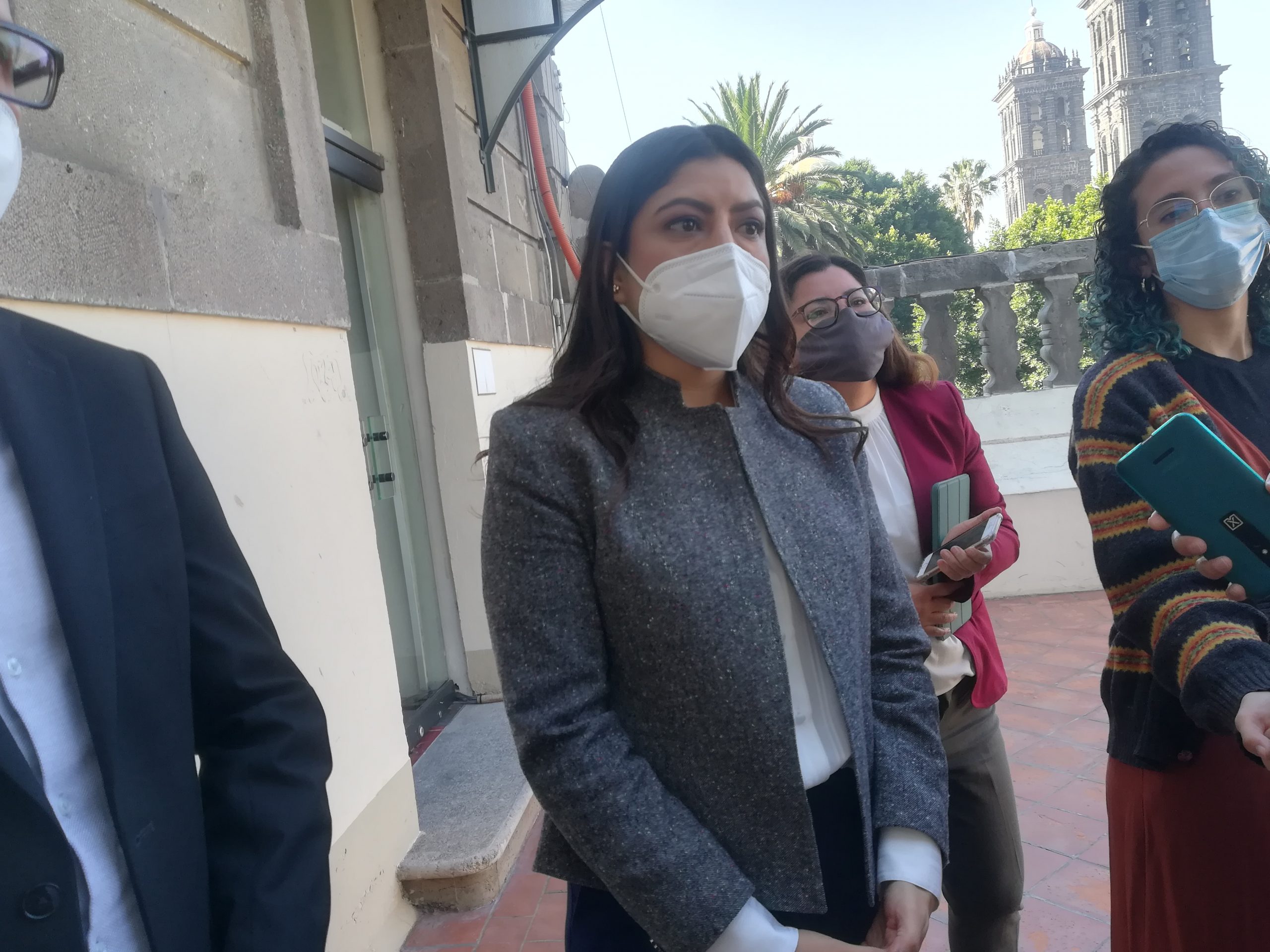 Video desde Puebla: Se analizará permanencia de filtros sanitarios en la calle 5 de mayo y el cierre del zócalo, señaló la presidenta Claudia Rivera Vivanco