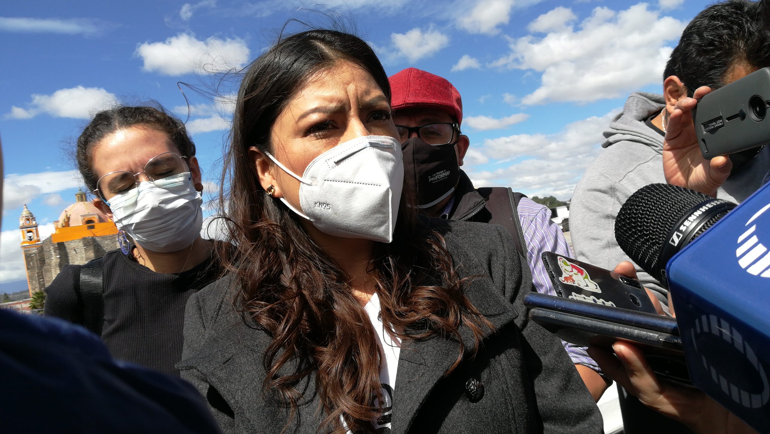 Reordenamiento de ambulantes no se ha olvidado: Claudia Rivera