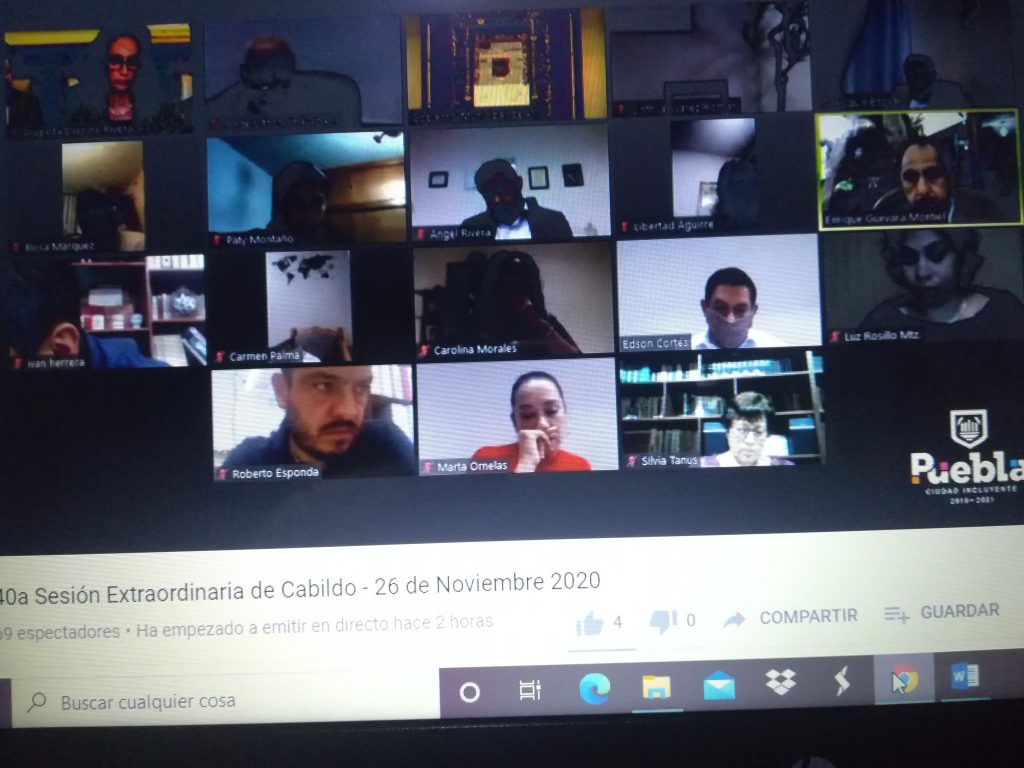 Cabildo de Puebla capital aprueba permisos a ambulantes para temporada navideña