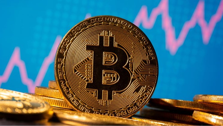 Bitcoin retrocede luego de tocar máximos históricos: eToro