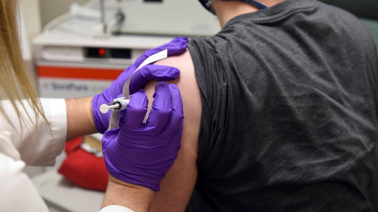 Pfizer y BioNTech reportan una eficacia del 90% en su vacuna contra Covid
