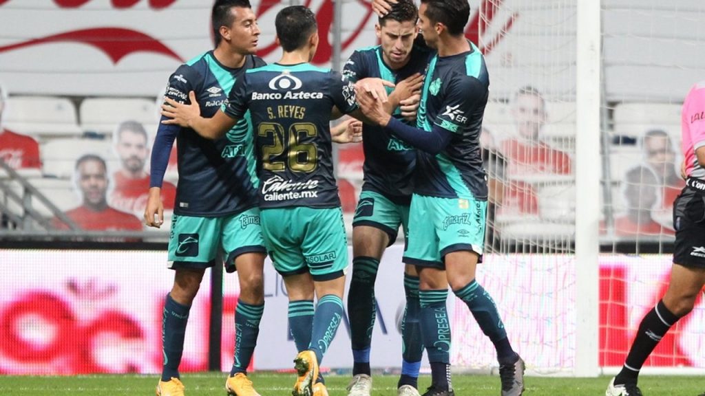 Puebla avanza a la liguilla, elimina a Rayados en penaltis