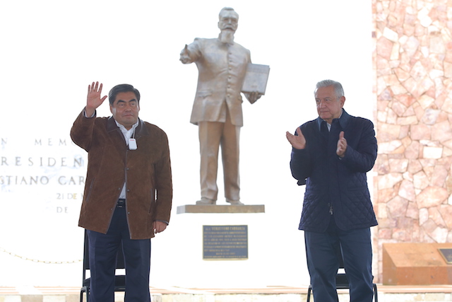 Manifiesta Barbosa Huerta a AMLO respaldo de Puebla para continuar con la construcción de la 4t