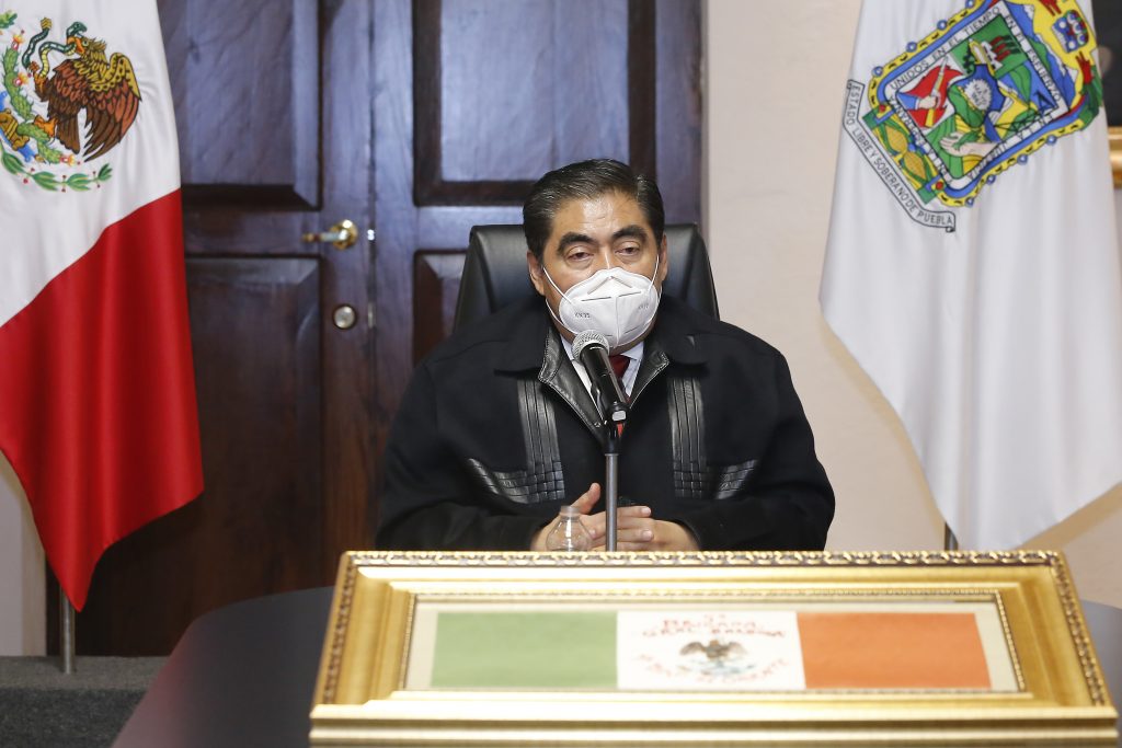 Pide Barbosa Huerta a poblanos reforzar pacto comunitario por el Covid-19.