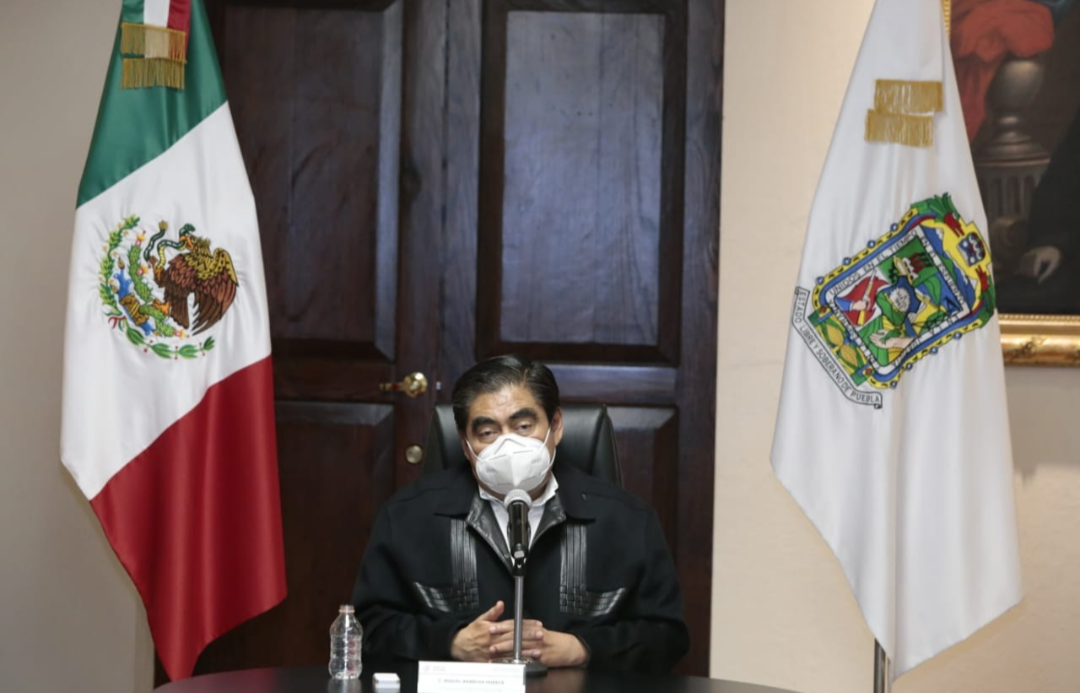 Video desde Puebla: Gobernador Barbosa extendió horario de los centros comerciales a partir del próximo lunes