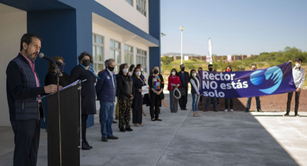 Lo que hacemos lo estamos haciendo bien, con la frente en alto y la mirada directa: Rector Alfonso Esparza