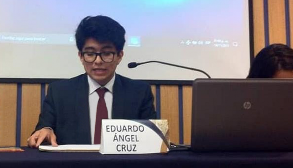 Eduardo Ángel Cruz, egresado BUAP, encabeza la lista de seis becados para estudiar el posgrado en la Universidad de Téramo, Italia