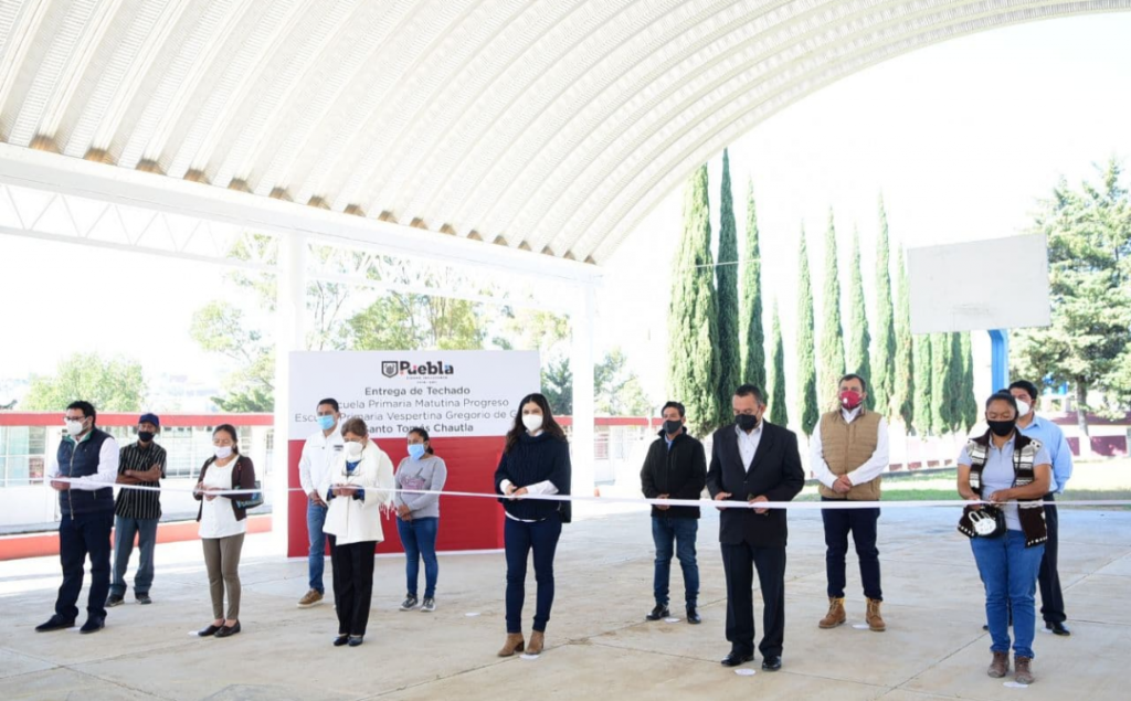 Ayuntamiento de Puebla mejora espacios educativos con más infraestructura en Santo Tomás Chautla
