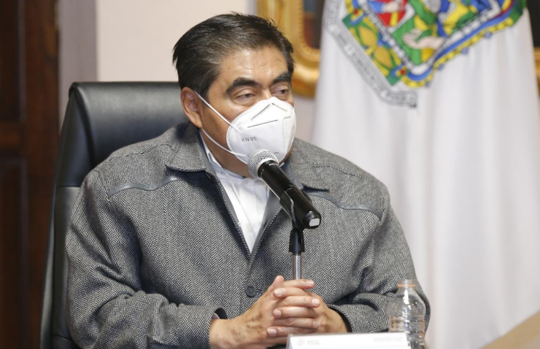 Video desde Puebla: Gobernador Barbosa criticó a dirigentes del PRI, PAN y PRD por plegarse a intereses de Claudio X González