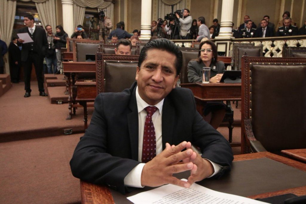 Congreso y Gobierno dan certeza jurídica a familias de Amozoc y Puebla: Raymundo Atanacio