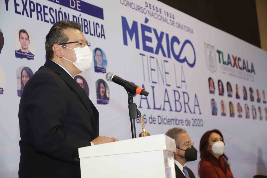 Marco Mena premia a ganadores del Concurso Nacional de Oratoria 2020