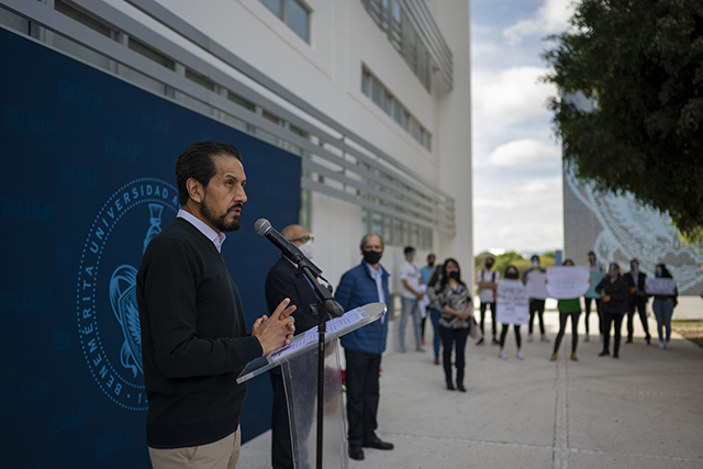 En la BUAP hemos redoblado esfuerzos que nos permiten salir fortalecidos: Alfonso Esparza Ortiz