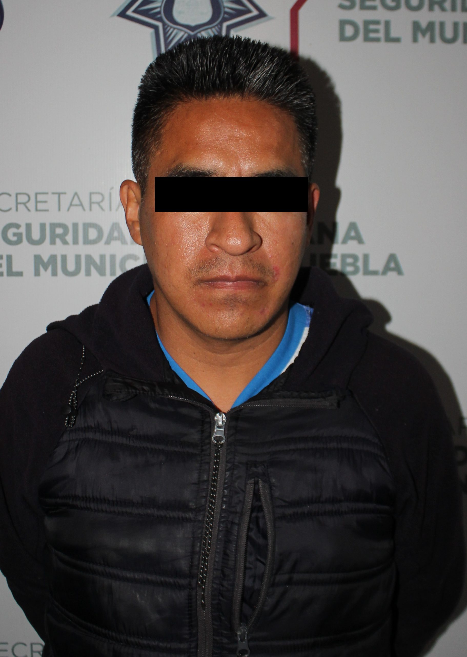Oportunamente, detuvo unidad canina de la policía municipal de Puebla a dos hombres por robo de autopartes 