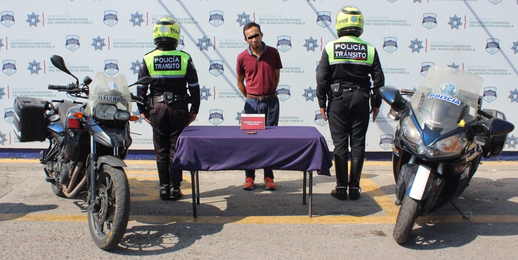 En el marco del Día Nacional del Policía de Tránsito, motopatrulleros del grupo Orión de la SSC de Puebla detuvieron a probable asaltante