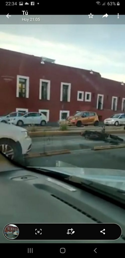 Fotonota y Video desde Puebla: Motociclista acusado de robar un celular fue muerto por un vehículo de la FGE