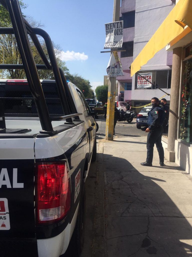 Video desde Puebla: Muere supuestamente de un infarto luego de altercado con policías municipales