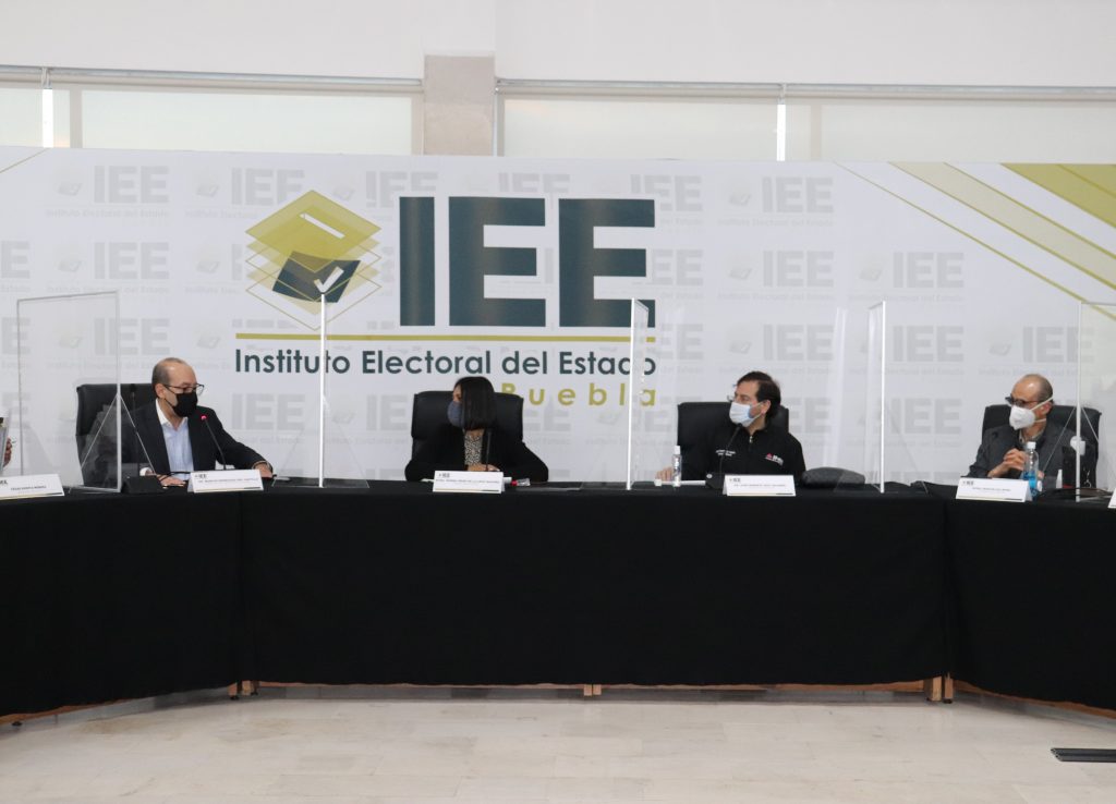 Consejeros del INE sostienen reunión de trabajo con sus homólogos del Estado de Puebla