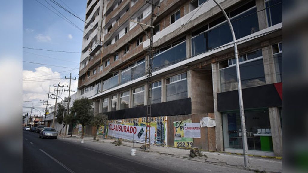 Gobierno estatal clausuró una construcción en la 13 poniente 1710