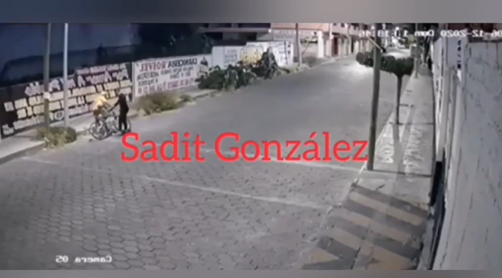 Sujeto despiadado despoja de su bici a un adulto mayor en Tehuacán