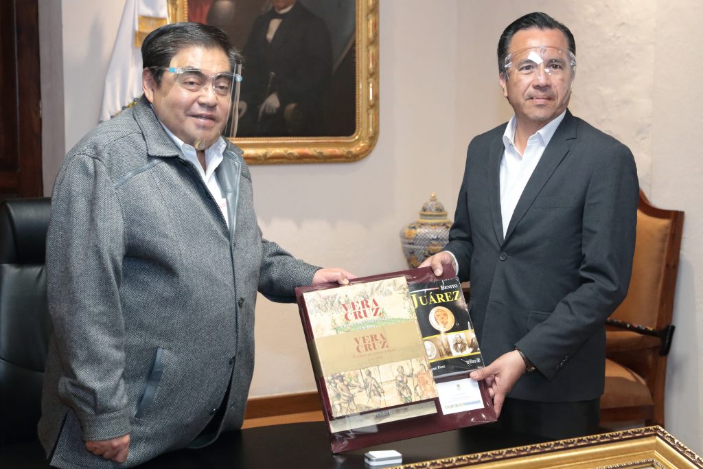 Fotonota: Gobernador Miguel Barbosa Huerta sostuvo un encuentro con su homólogo de Veracruz