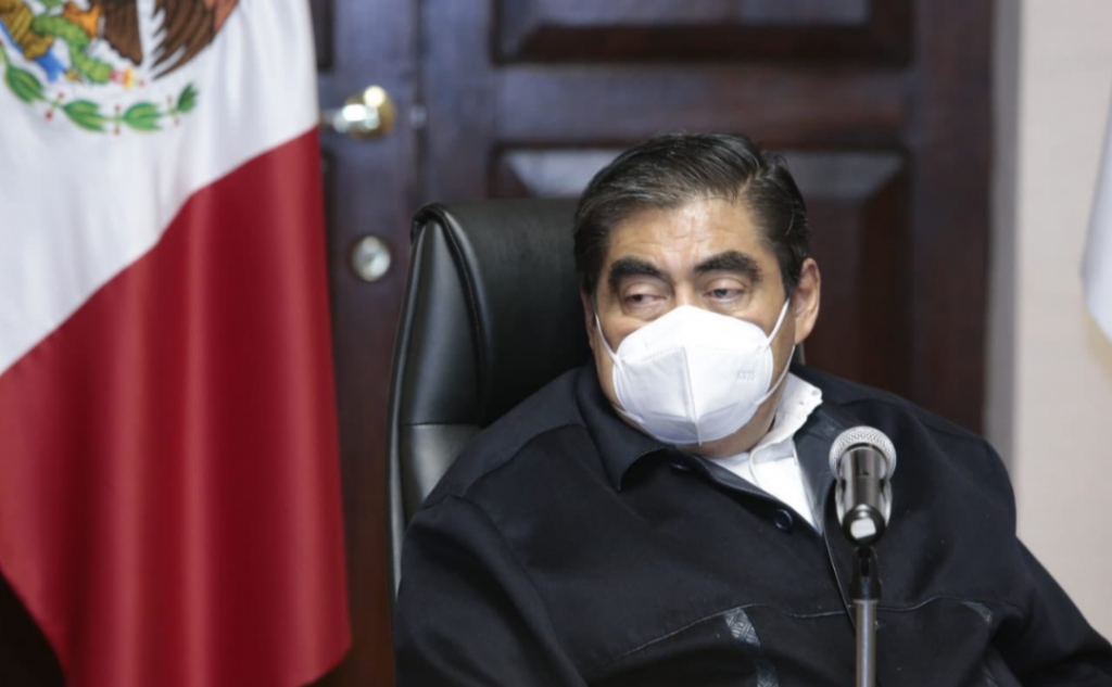 Video desde Puebla: Asegura el gobernador Barbosa que el ayuntamiento de Puebla es cómplice de construcciones sin permisos