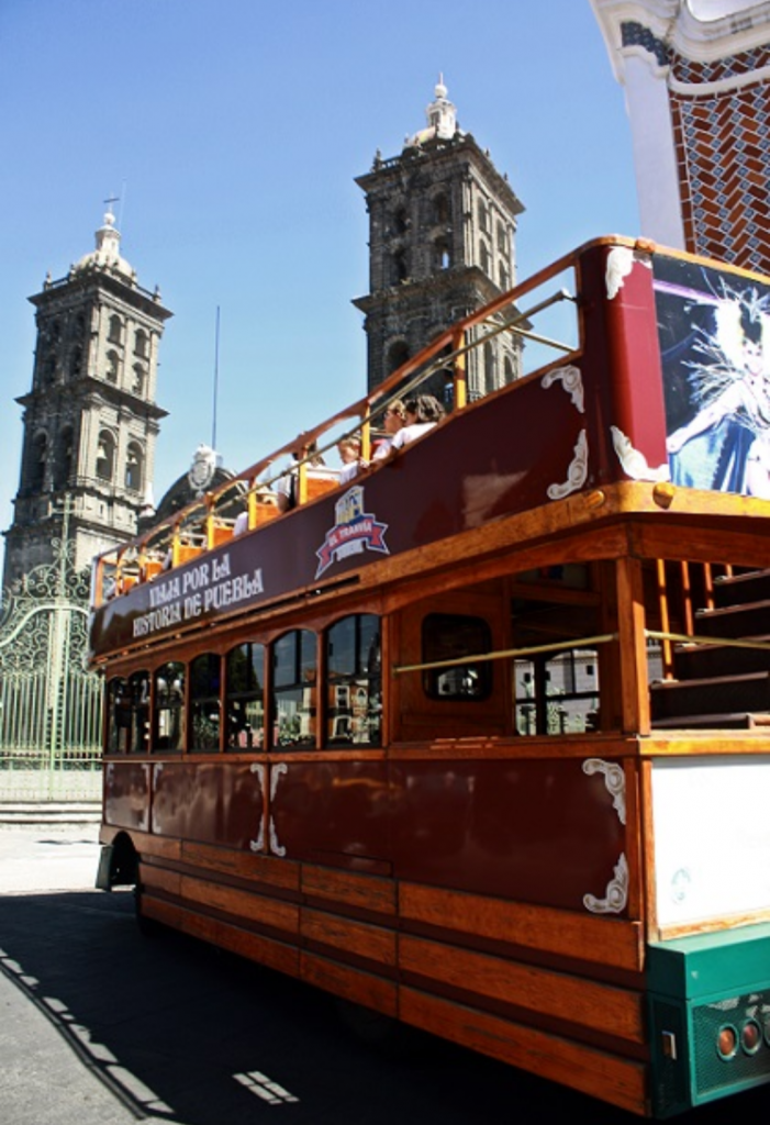 Acuerdan Touroperadores y Turismo Municipal homologar tarifas para recorridos en el Centro Histórico