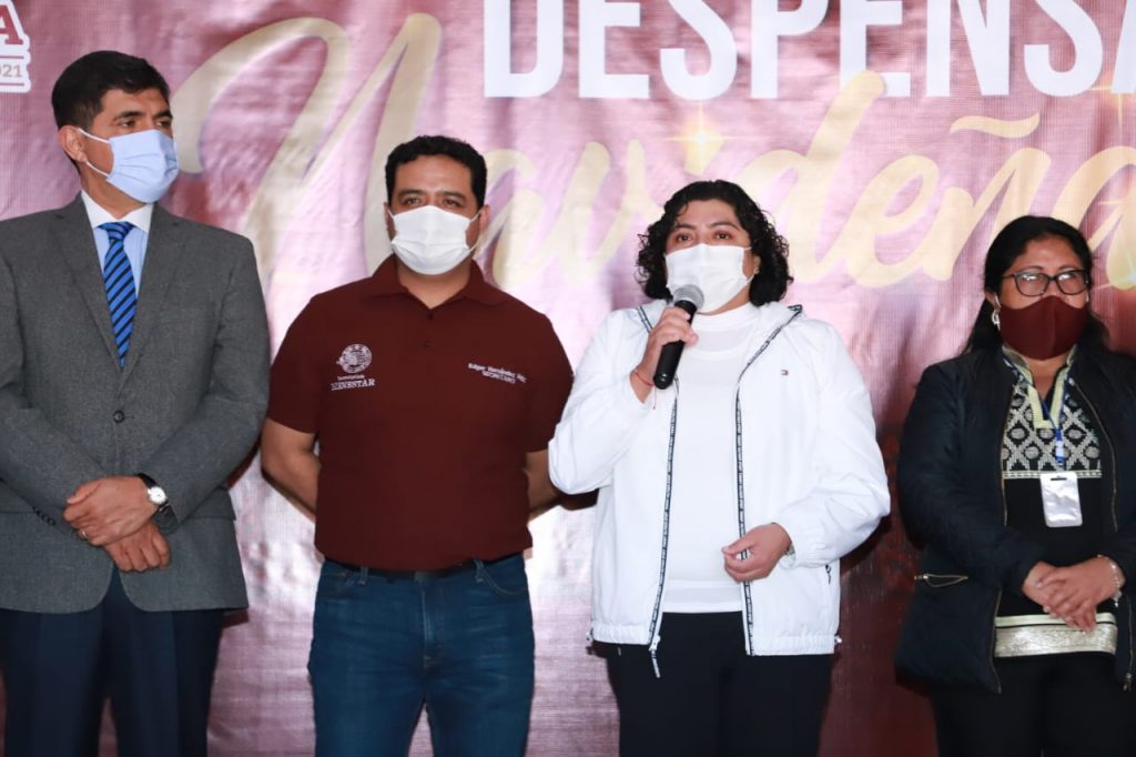 Encabeza Karina Pérez Popoca la entrega de despensas navideñas de “Valores a tu mesa”