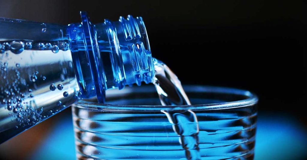 Comercializar el agua en el mercado de futuros de Wall Street viola los derechos humanos básicos, asegura experto