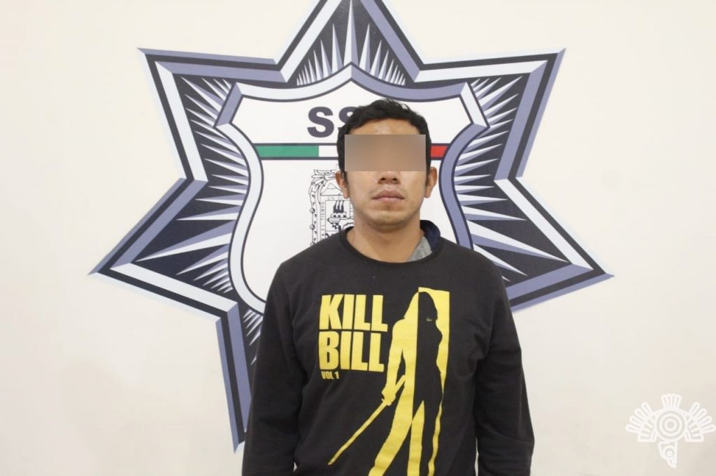 Presunto vendedor de armas y drogas fue detenido por la Policía Estatal en Amozoc