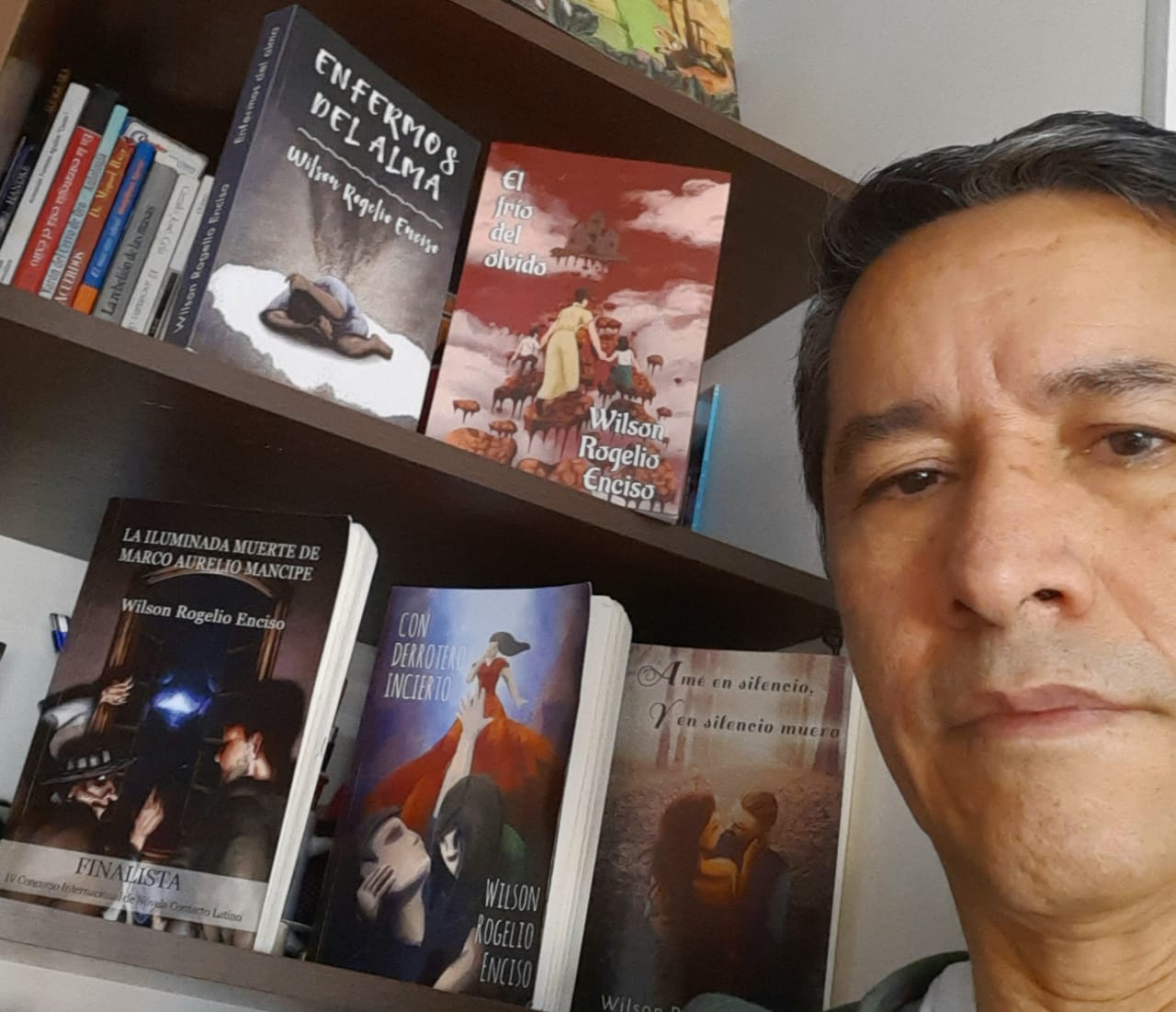 Entrevista al escritor colombiano Wilson Rogelio Enciso