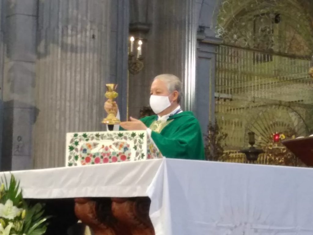 El hombre ha puesto la ciencia y tecnología por encima de Dios, acusó el arzobispo Víctor Sánchez