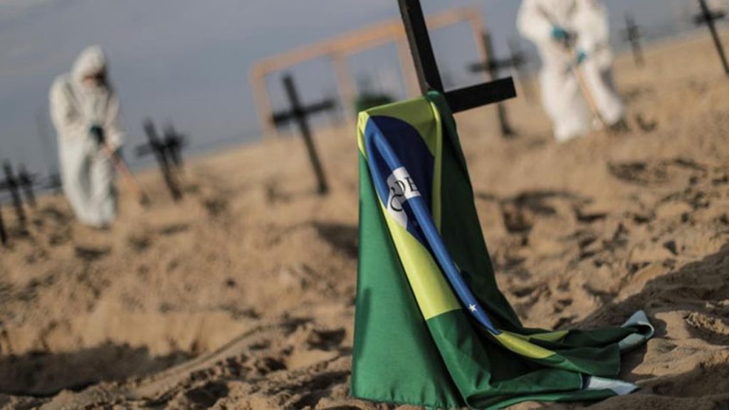 COVID-19: Brasil suma 1.100 muertes y 64.000 casos en 24 horas