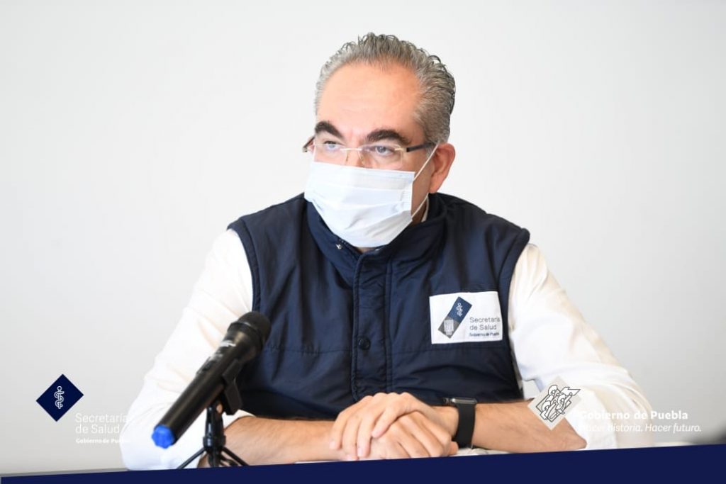 Siguen en aumento los fallecidos y contagios de Covid en Puebla; van 6 mil 868 muertes y 55 mil 307 contagios, informó Martínez García