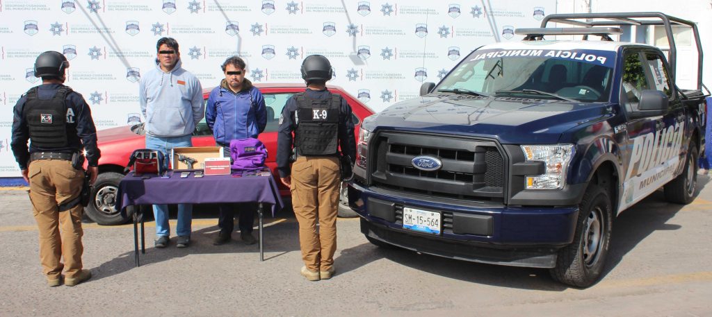 Detuvo Policía Municipal de Puebla a dos probables asaltantes de transporte público