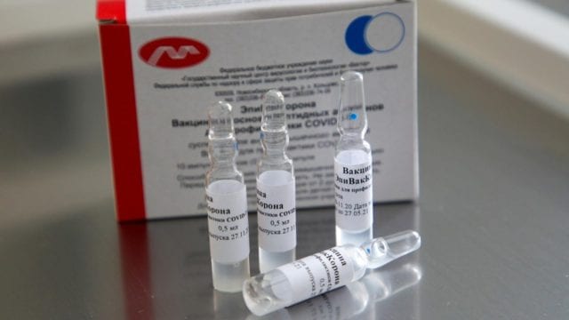 Rusia reporta efectividad del 100% en su segunda vacuna de Covid-19, EpiVacCorona