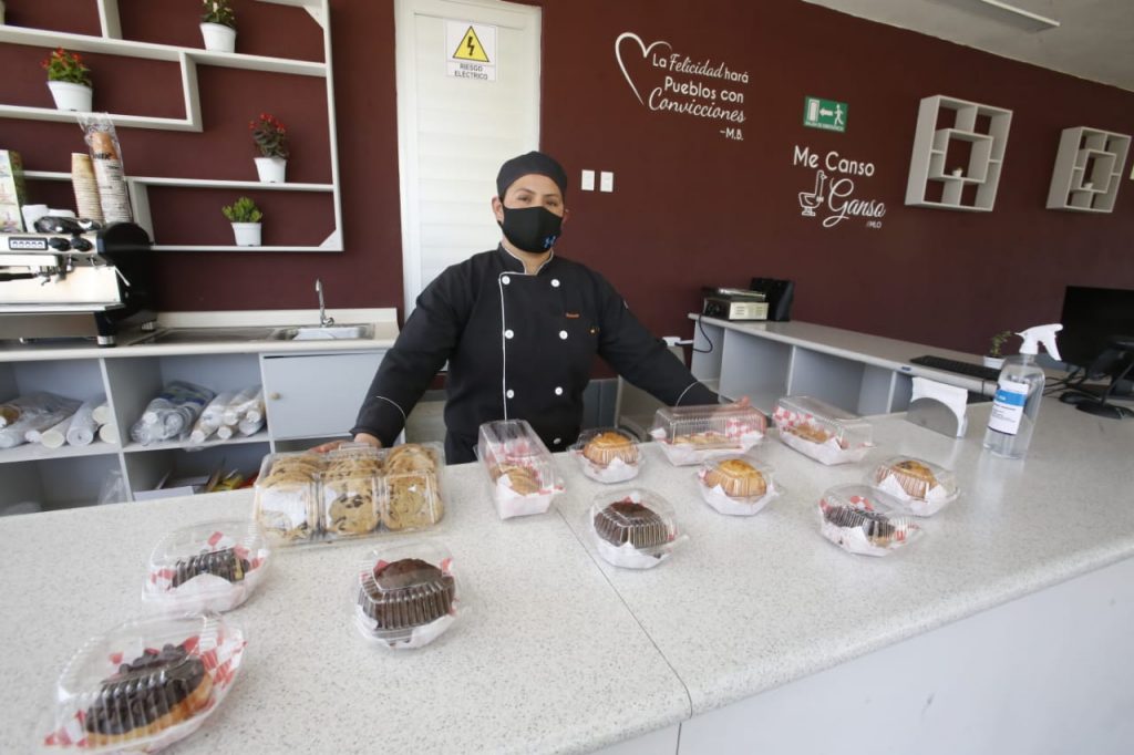 Abre SEDIF cafetería con causa en zona de Angelópolis