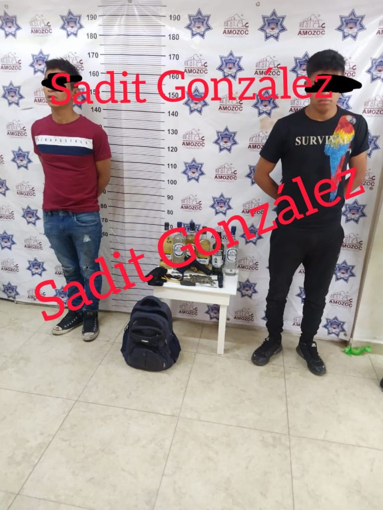 Capturan a dos ladrones por robar tequila en Amozoc en medio de la ley seca por Covid-19