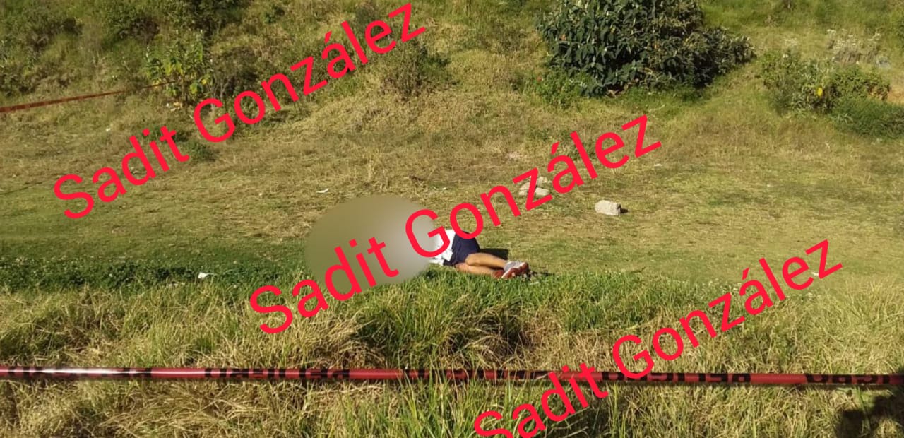 Tiran cadáver de un joven en Zacatlán