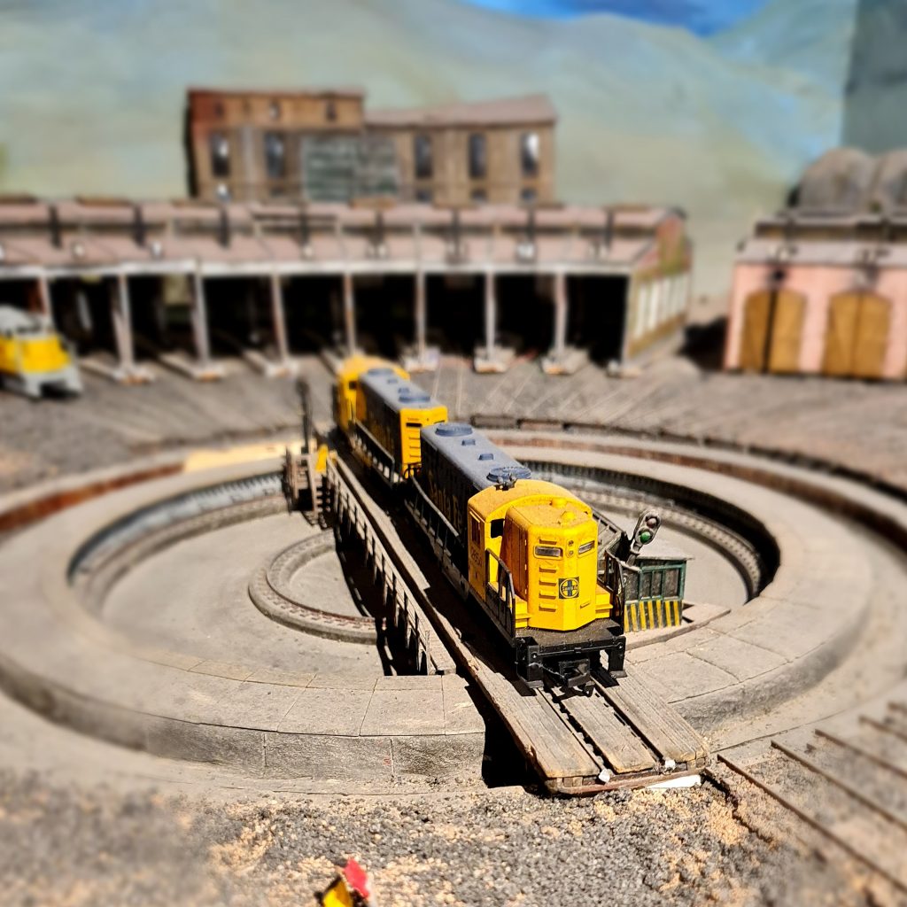 Locomotoras en las redes sociales del Museo del Ferrocarril Jesús García Corona