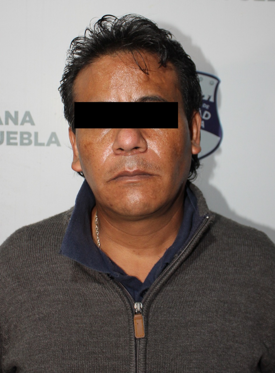 En acción conjunta, detuvieron policías municipales de Puebla y Cuautlancingo a dos probables asaltantes de negocio.