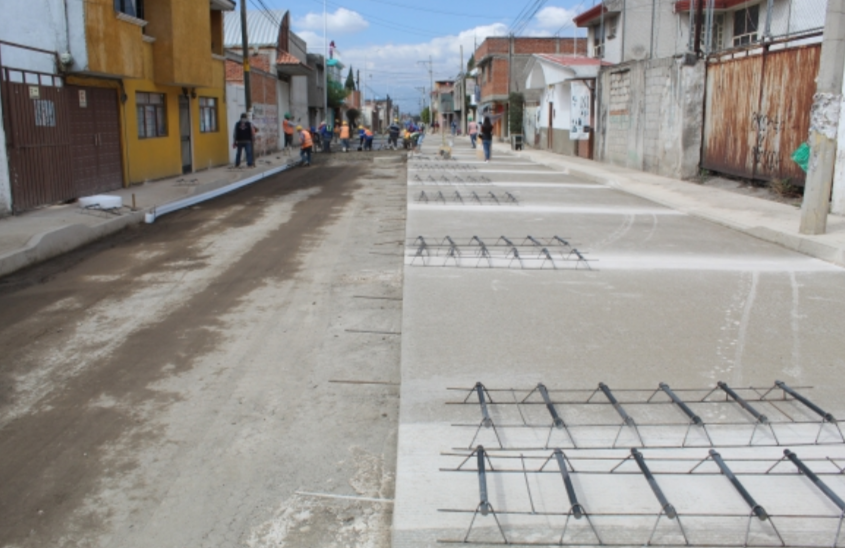 Gobierno de la Ciudad rehabilita con concreto hidráulico la calle Josefa Ortiz de Domínguez