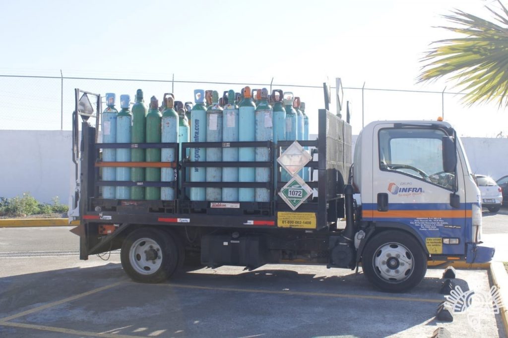 Policía Estatal recupera camión cargado con tanques de oxígeno