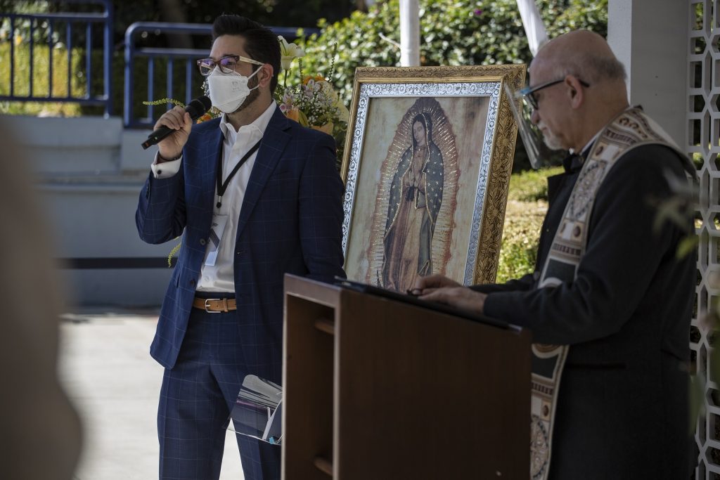 Bendición por la nueva telenovela de Pedro Ortiz de Pinedo