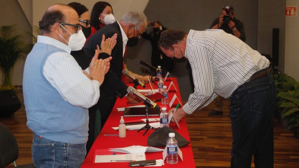 Se registra Ernesto Gándara como precandidato del PRI al Gobierno de Sonora