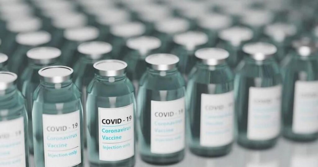 Hasta 10 años de cárcel a quienes vendan vacunas apócrifas, aprueban en el Congreso local