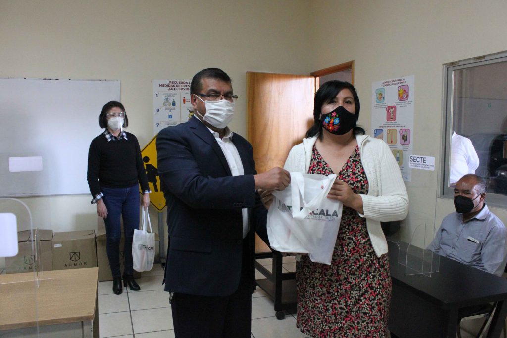 Entrega SECTE 4 mil paquetes de protección a operadores del transporte público.