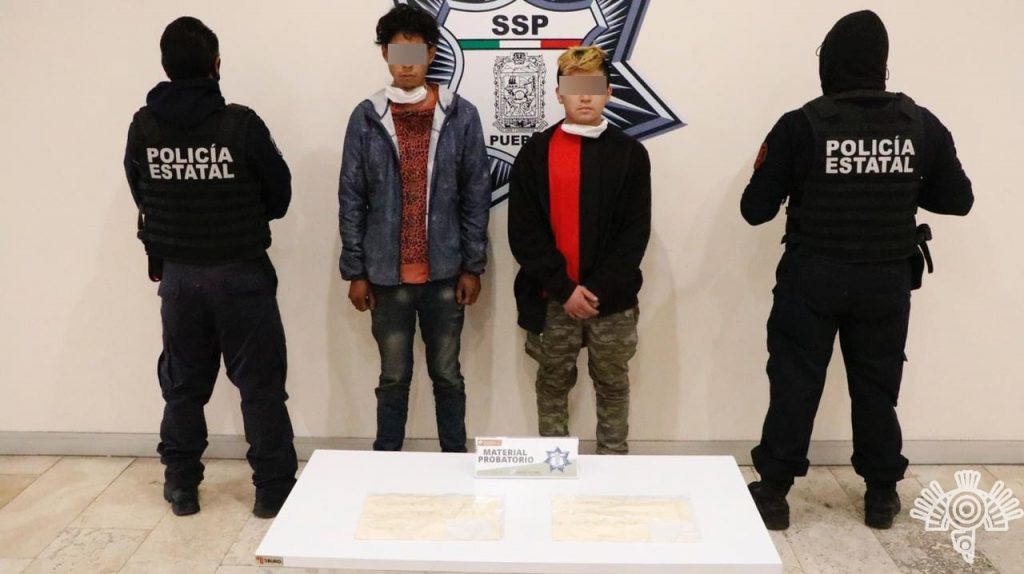 Detiene Policía Estatal a presuntos distribuidores de droga de “La Comadre”