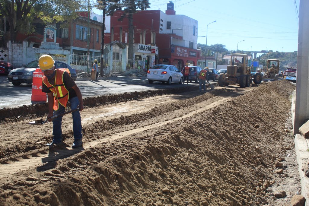 Ayuntamiento de Puebla rehabilita con concreto hidráulico la calle Josefa Ortiz de Domínguez