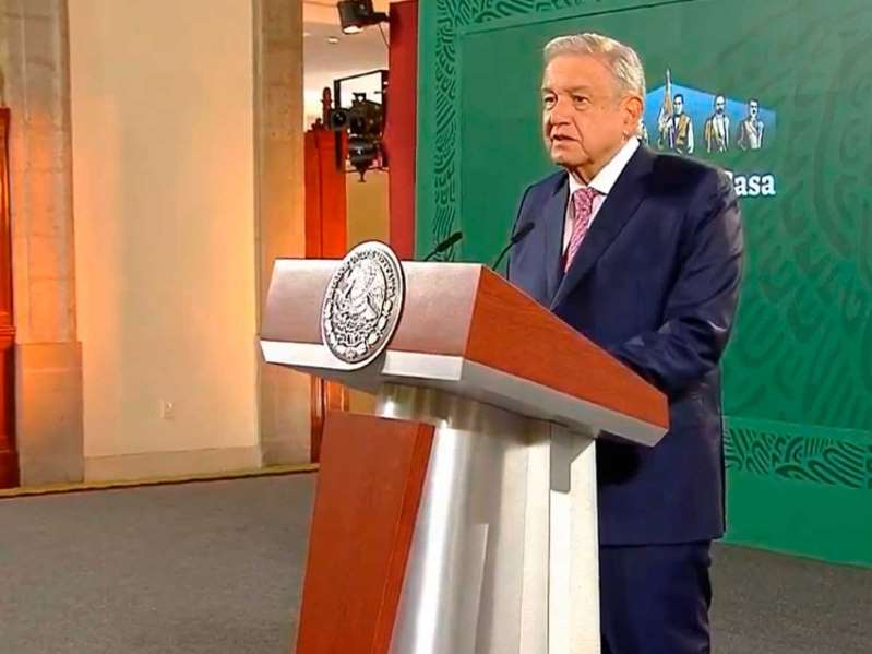 ‘Estamos de pie y en lucha’: López Obrador al regresar a ‘mañaneras’