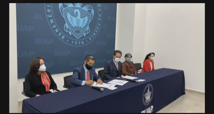 Video desde Puebla: BUAP y ASPABUAP firman convenio de incremento salarial de 3.4%